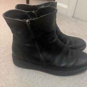 Women’s black dress boot